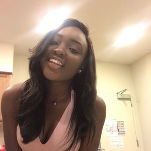 Meet your Posher, Momo